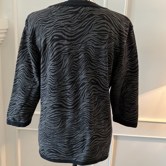 Gray and black zebra print Karen Scott cardigan - Picture 4 of 8